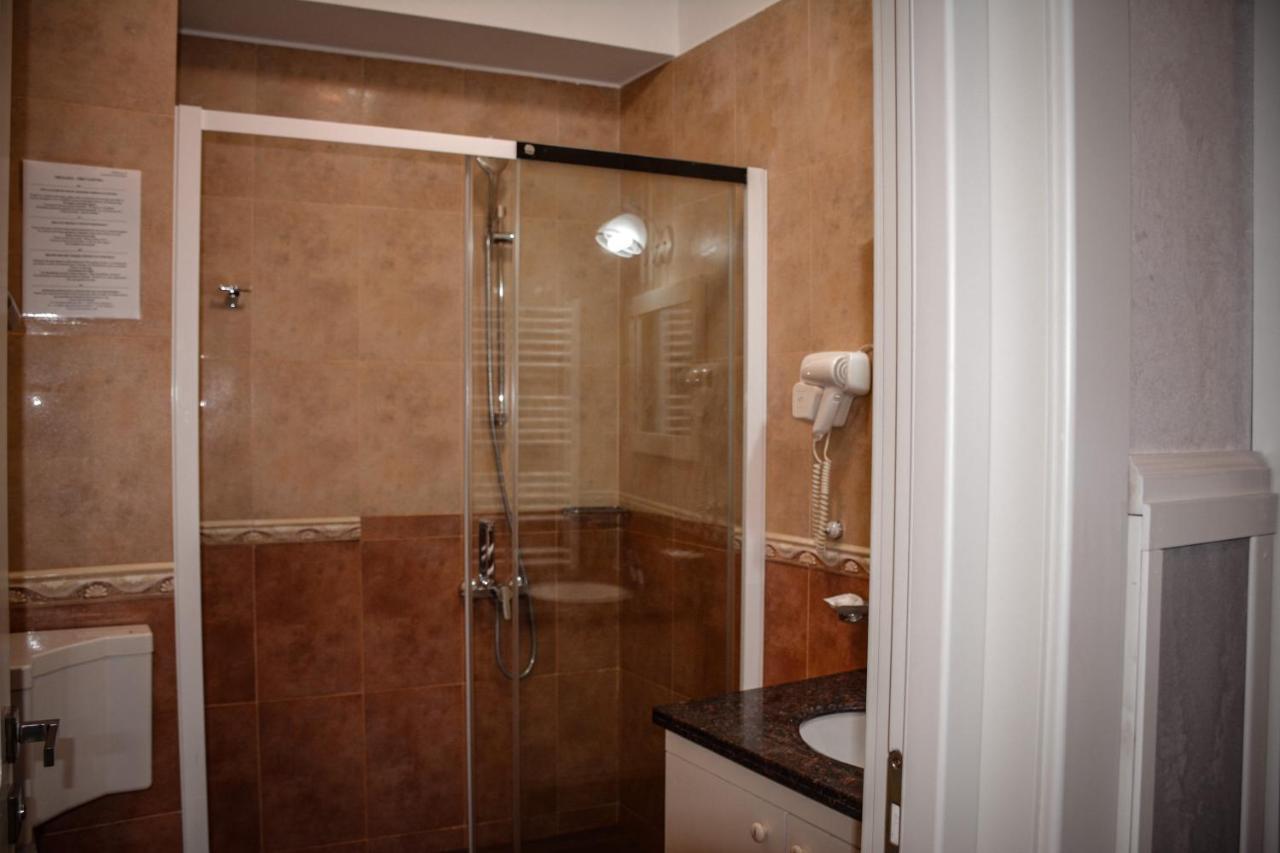 Hotel Golden Rose Constanţa Buitenkant foto